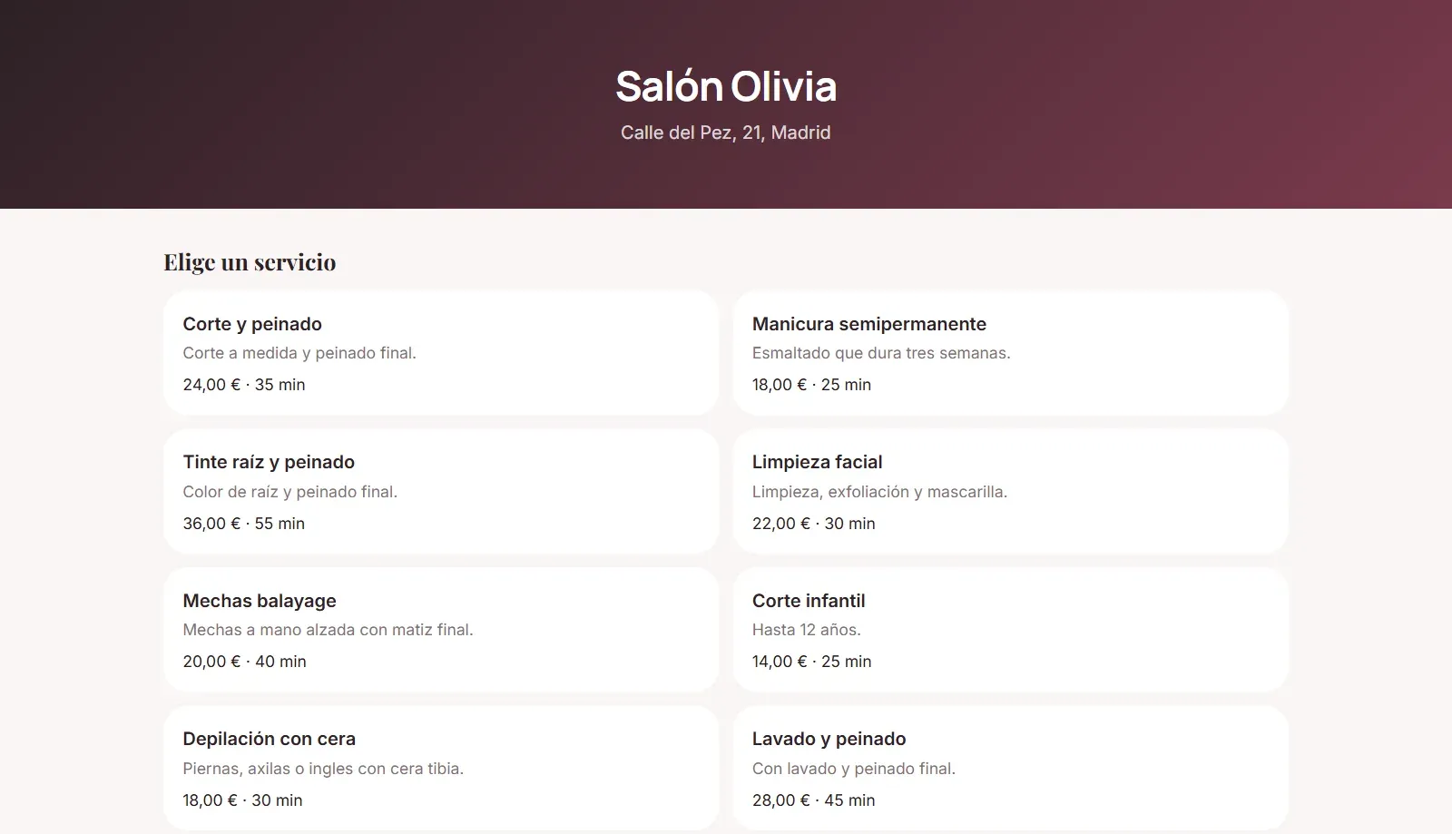 Página de reserva online de un salón de belleza con sus servicios, precios y duración